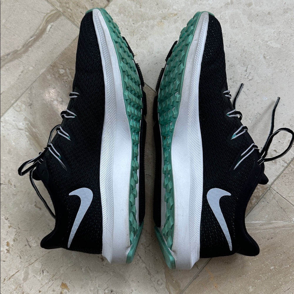 Nike Women’s Quest Running Black and Teal Athletic Shoes - Picture 2 of 8